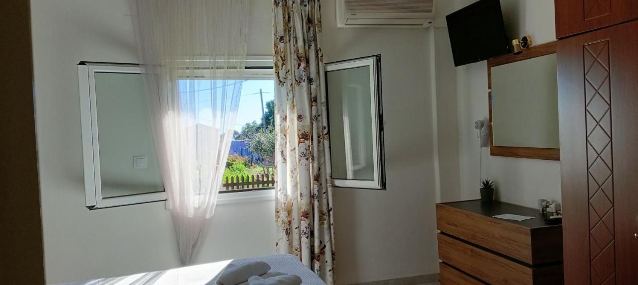 Alonaki Bay Apartment Halikounas Ngoại thất bức ảnh