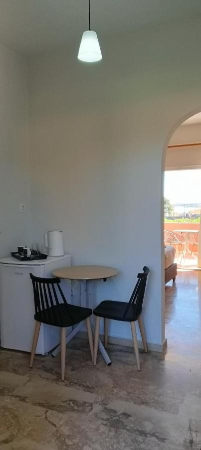 Alonaki Bay Apartment Halikounas Ngoại thất bức ảnh
