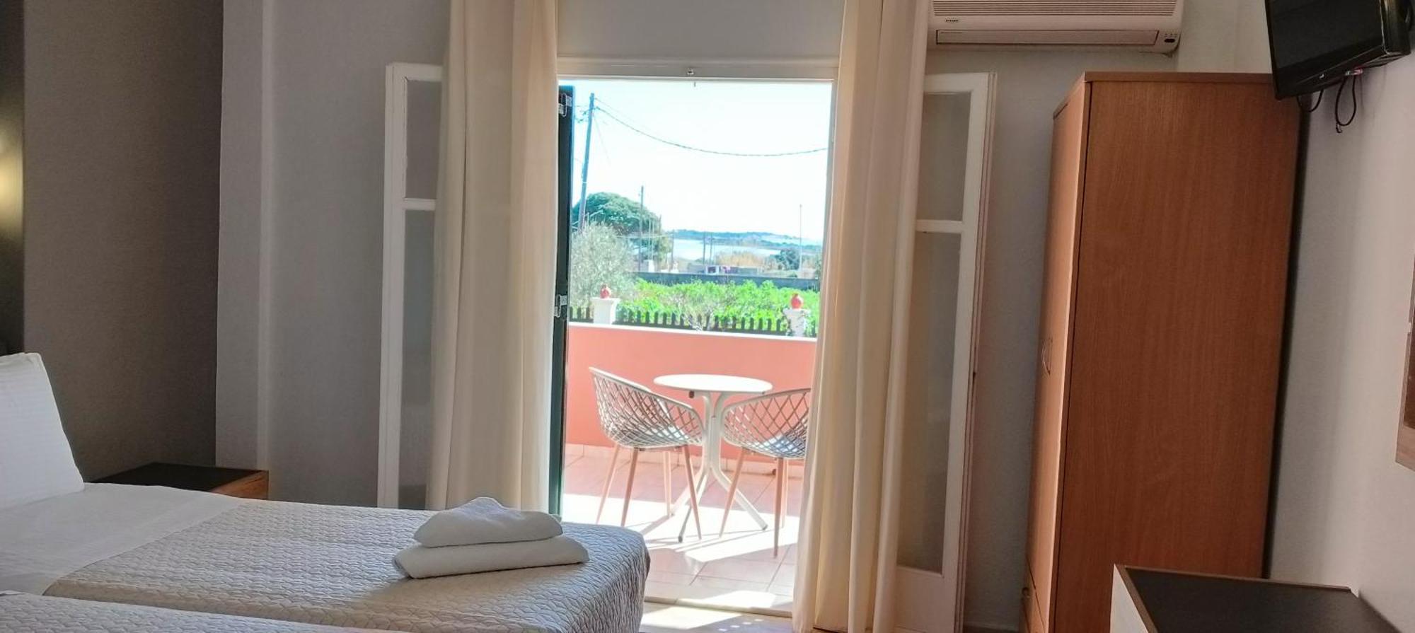 Alonaki Bay Apartment Halikounas Ngoại thất bức ảnh