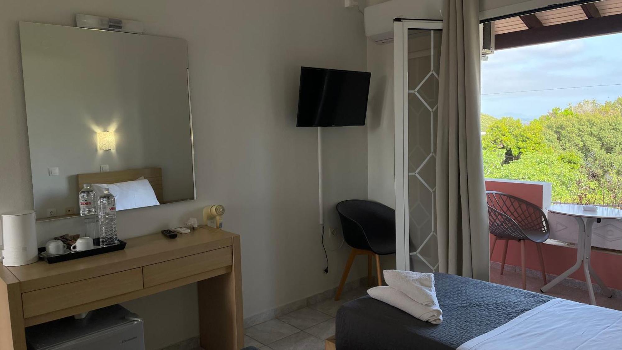 Alonaki Bay Apartment Halikounas Ngoại thất bức ảnh