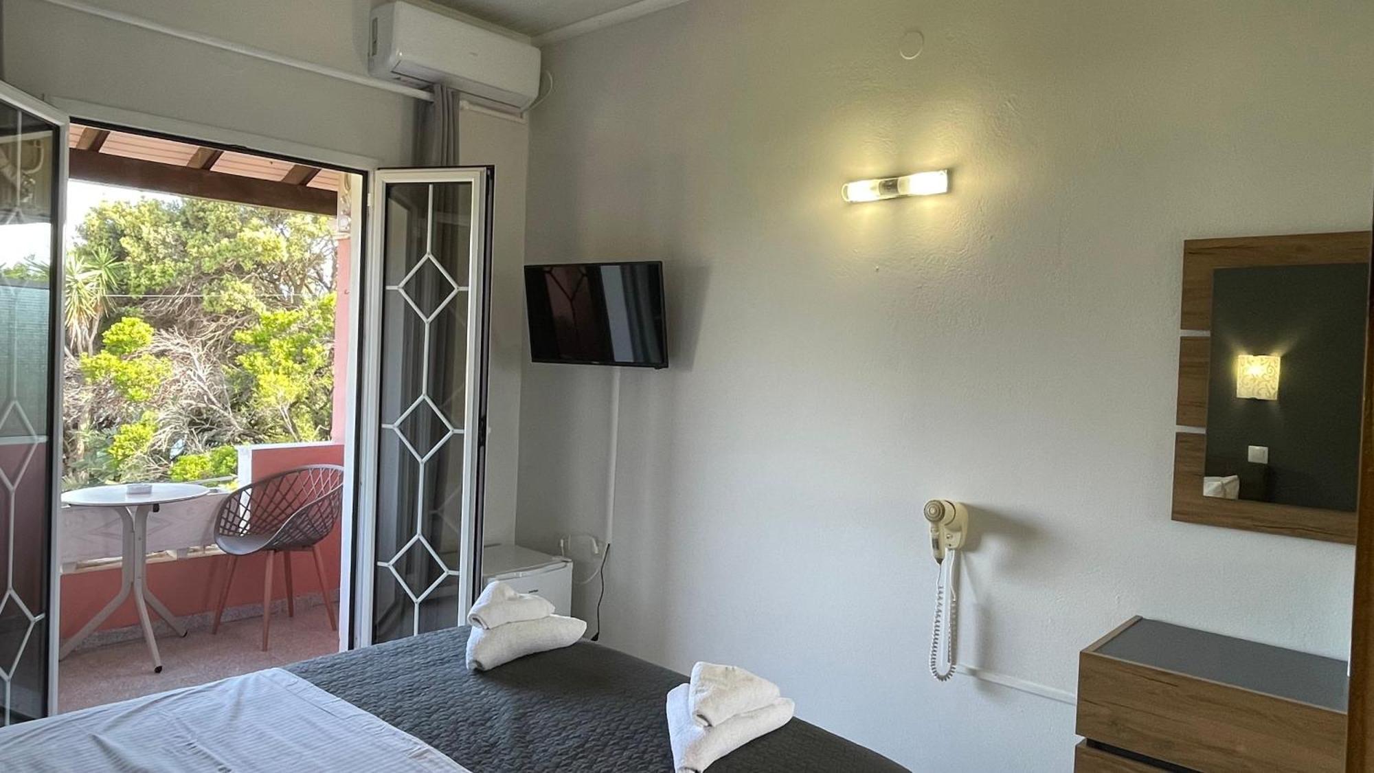 Alonaki Bay Apartment Halikounas Ngoại thất bức ảnh