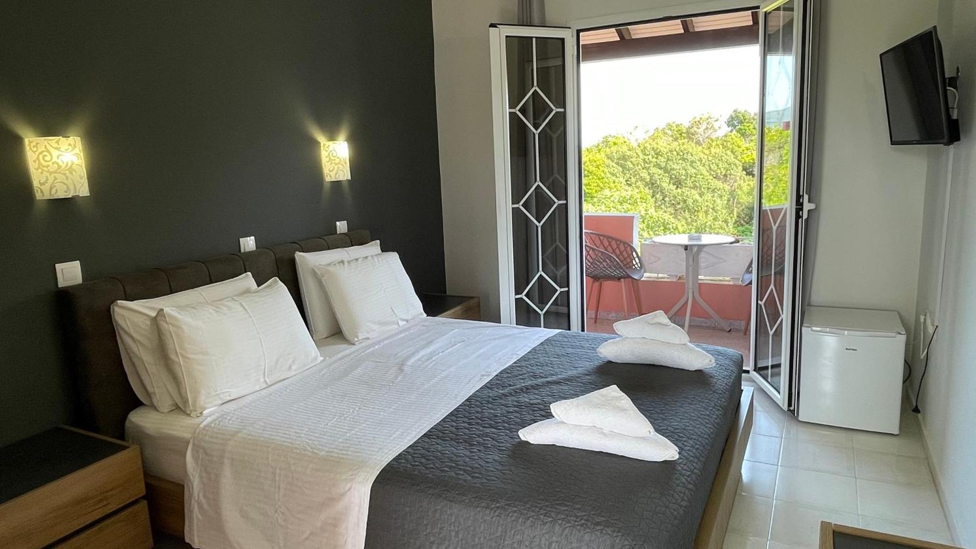 Alonaki Bay Apartment Halikounas Ngoại thất bức ảnh