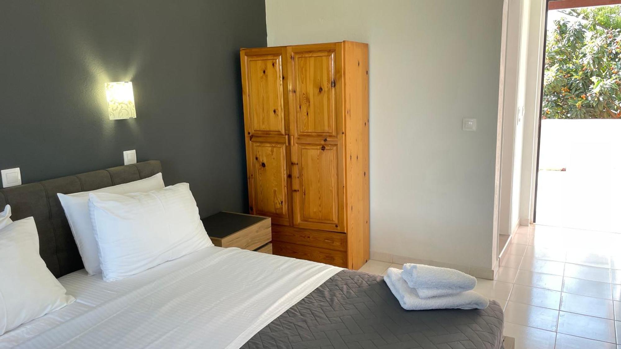 Alonaki Bay Apartment Halikounas Ngoại thất bức ảnh