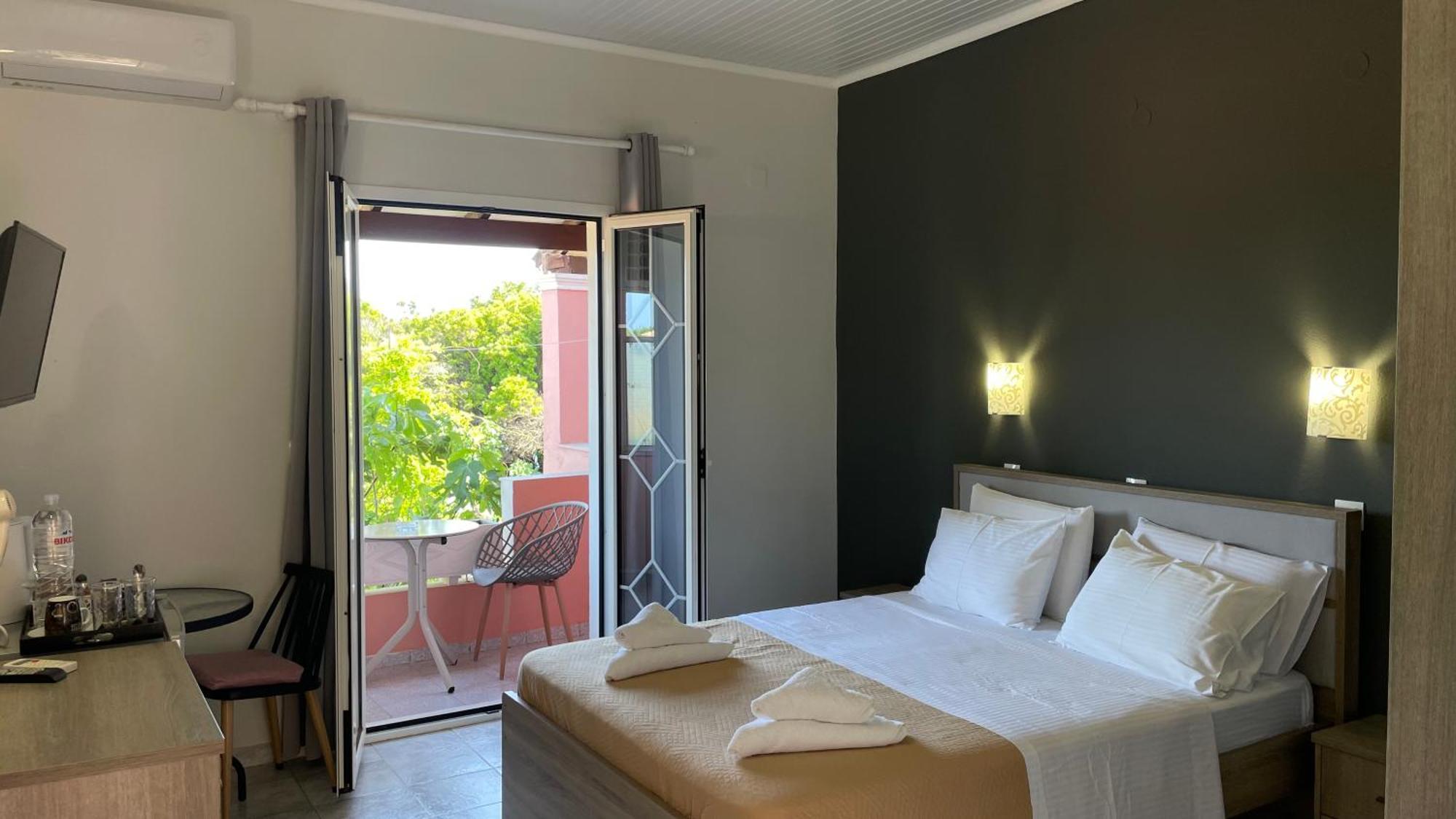Alonaki Bay Apartment Halikounas Ngoại thất bức ảnh